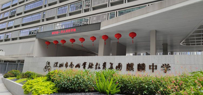 深圳麒麟中學(xué)安裝升降屏風(fēng)電腦桌-機(jī)考卡座